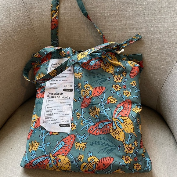 NWT Urban Outfitters Papillon Duvet Set Twin XL - Picture 5 of 11